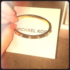 Micheal Kors braclet